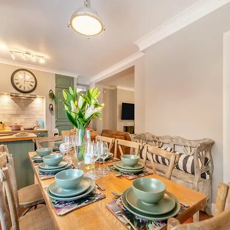 Seashells Peasholm סקארבורו